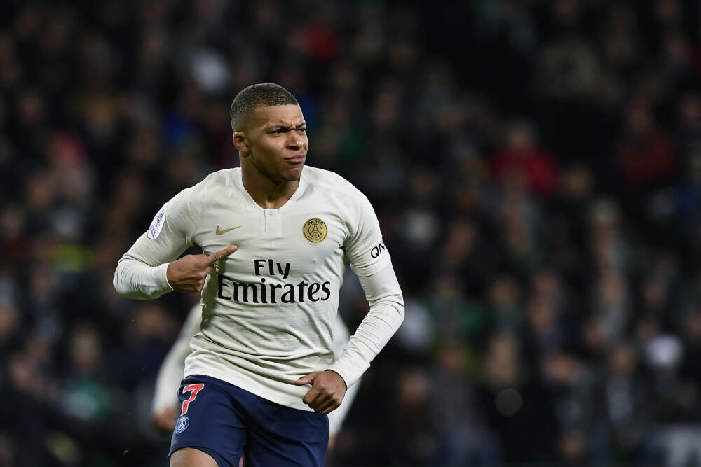 年内19家A股公司成功发行H股 合计募资占港股新股募资总额的比重超50%